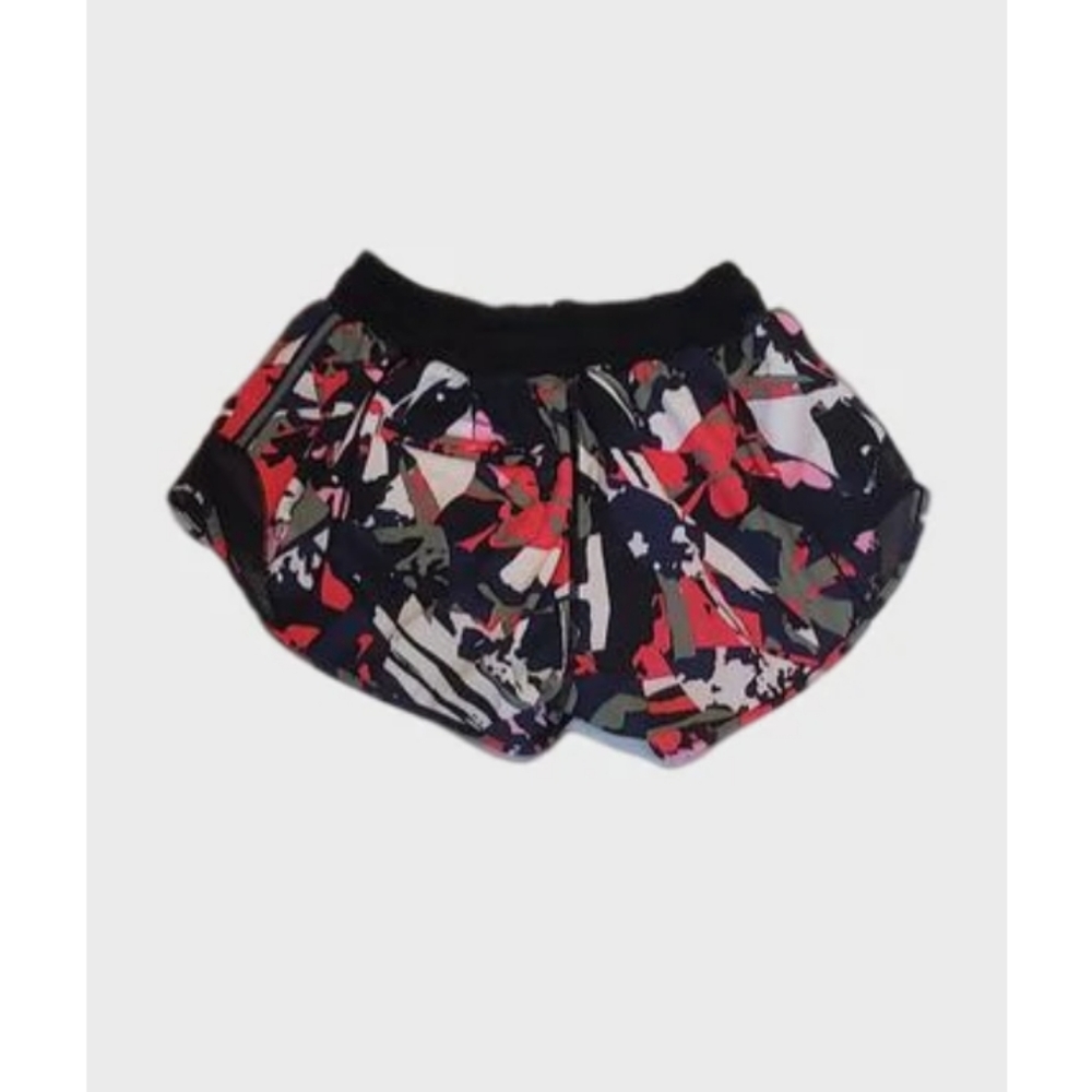 Size 2 - Lululemon Hotty Hot Short